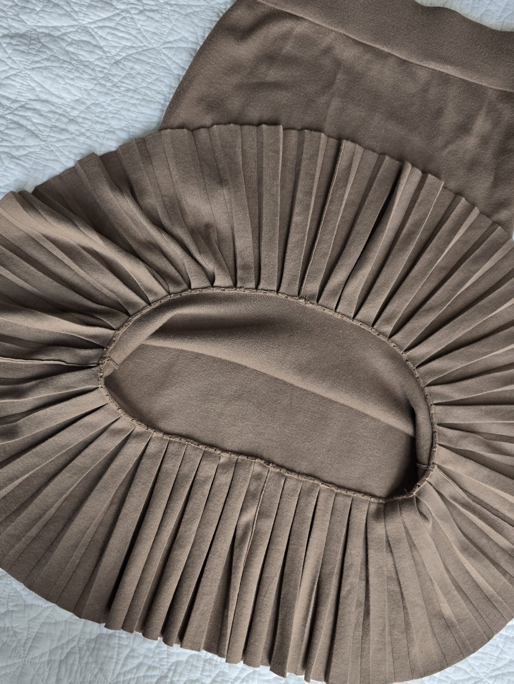 Club Monaco Slim Pleated Hem Knit Taupe Midi Pencil Skirt - Picture 9 of 10